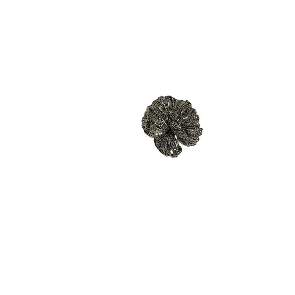Stella & Dot Silver Tone Filigree Flower Ring Adjustable Sizing 5 to 7 Statement